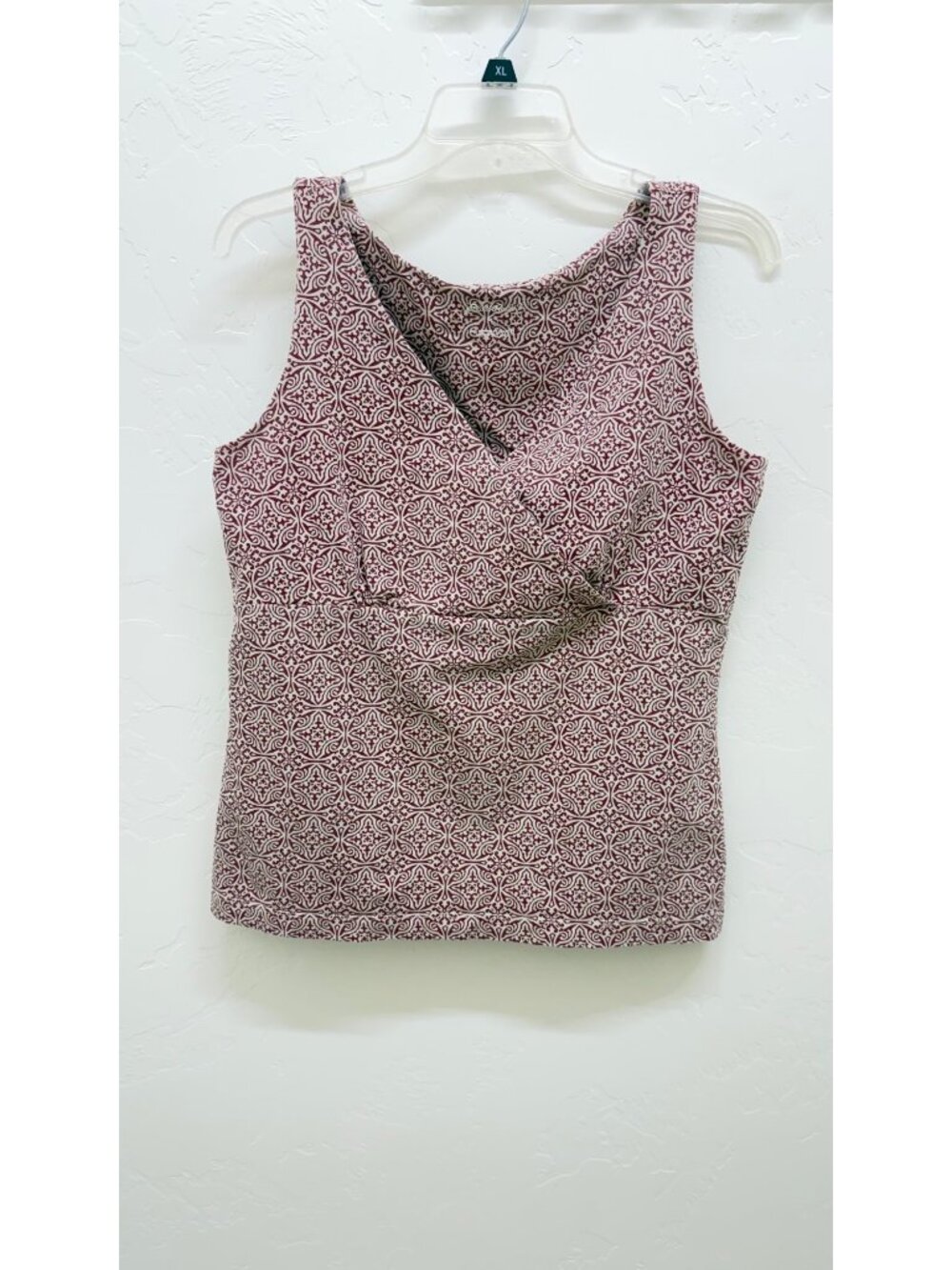 Eddie Bauer Sleeveless Crossover Top – Maroon Geometric Print Cotton Spandex Wom
